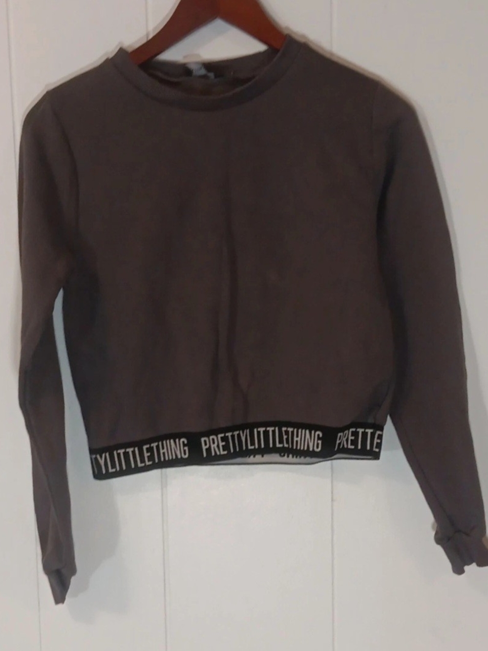 PrettyLittleThing Charcoal Cropped Crew Sweater with Branded Hem